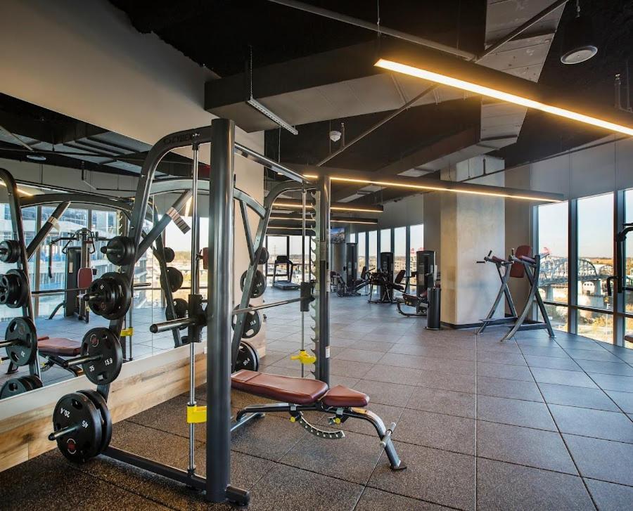 Placemakr Premier Sobro Nashville Exterior photo The gym at the 100th floor