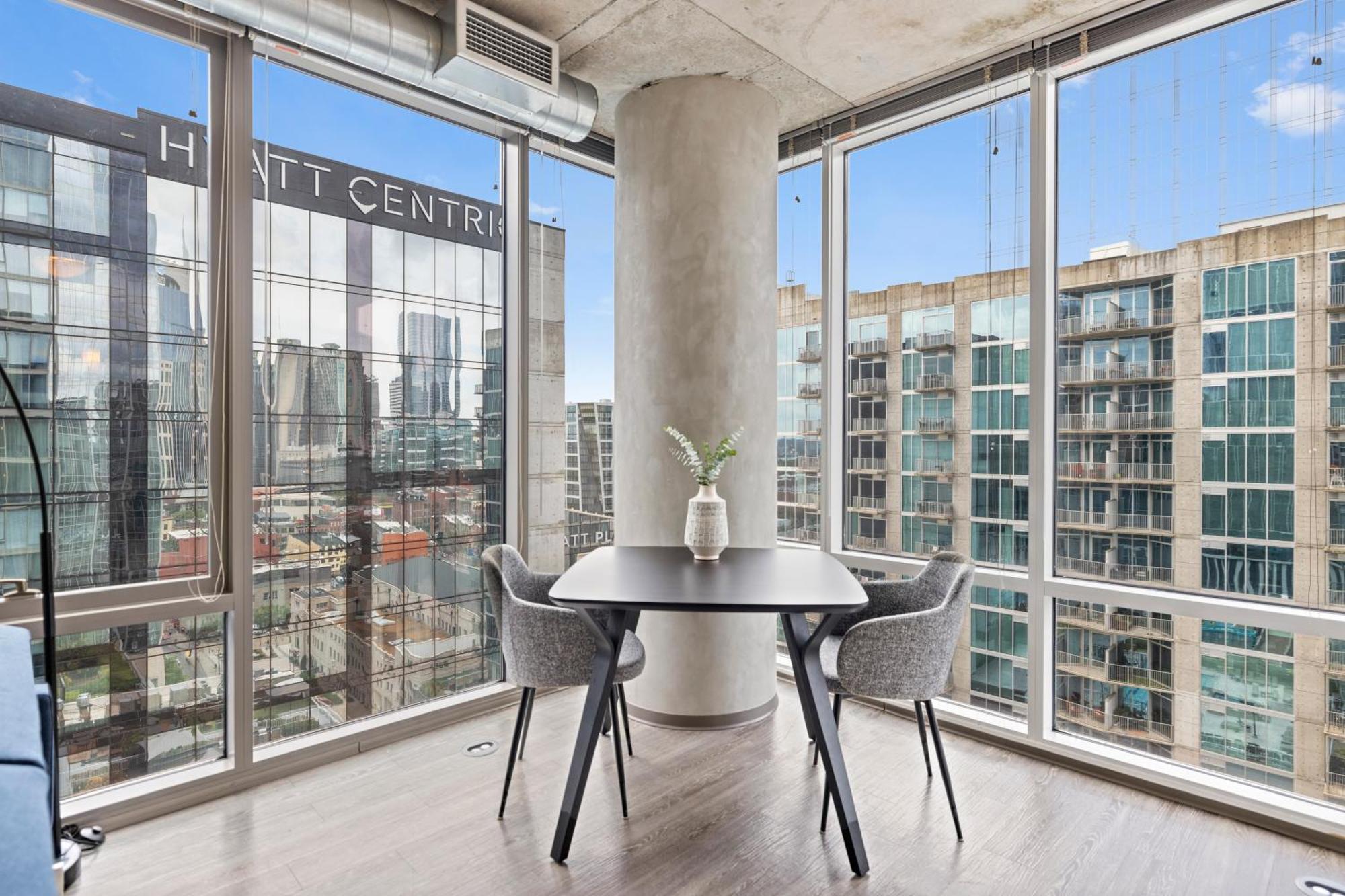 Placemakr Premier Sobro Nashville Exterior photo Hunt Center